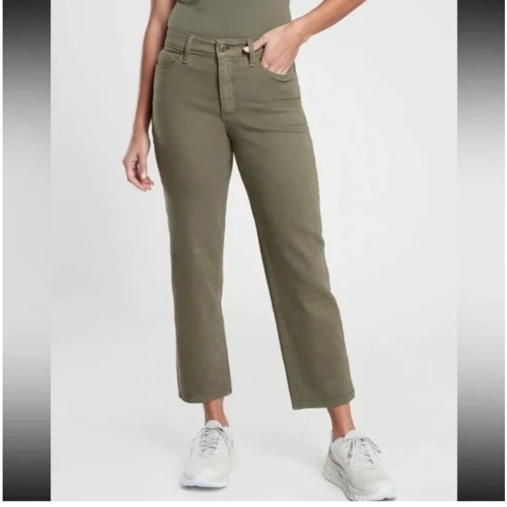 Athleta Flex Straight Crop Jean in Olive‎ Green Size 8P Denim